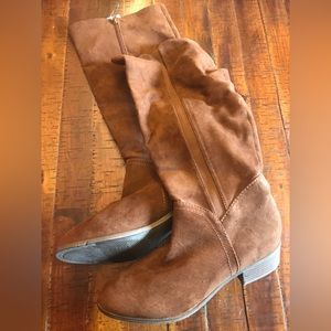 Long boots brown